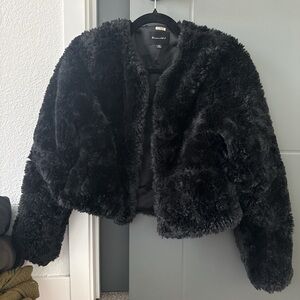 Line & Dot Black Teddy Jacket